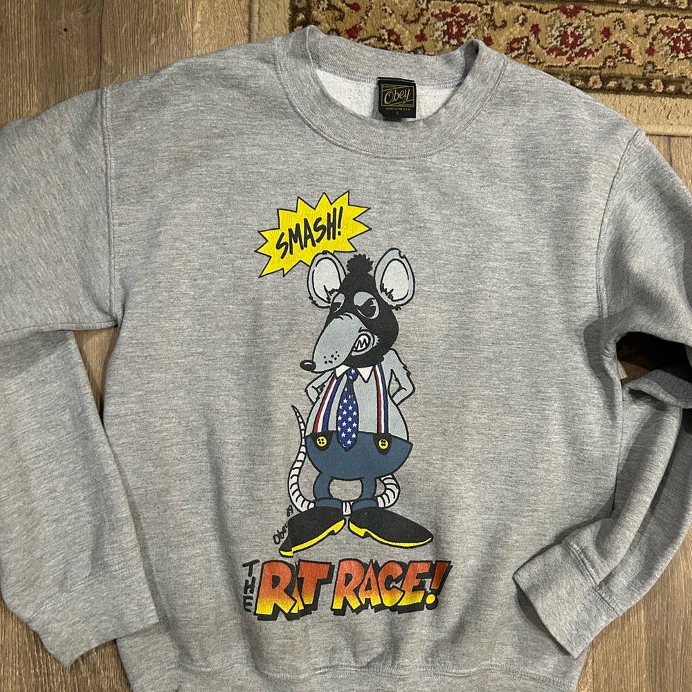 OBEY Gray Vintage Graphic Sweatshirt with Cartoon Print “Rat Race”